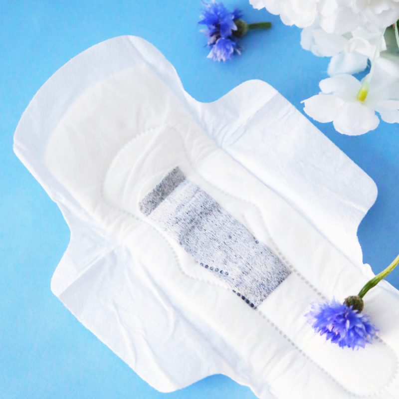 Женские хлопковые гигиенические прокладки INTILIA с бамбуковой угольной вставкой, ночные